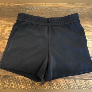 Lululemon Softstreme High-rise short 4"